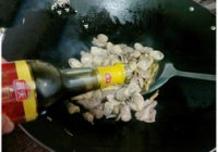 鲍汁草菇肉片的做法