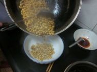 闷炒黄豆的做法