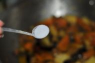 南瓜土豆炖茄子的做法