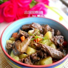 土豆烧乳鸽的做法 土豆烧乳鸽的做法