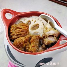 猴头鸡骨莲藕煲的做法 猴头鸡骨莲藕煲的做法