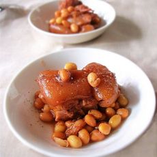 黑椒蚝油黄豆猪蹄的做法 黑椒蚝油黄豆猪蹄的做法