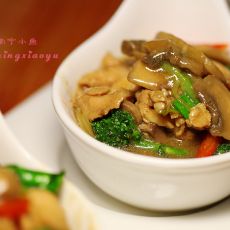 口蘑炒鸡片的做法 口蘑炒鸡片的做法