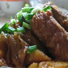粉皮土豆炖排骨的做法 粉皮土豆炖排骨的做法