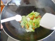 杏仁炒西芹的做法