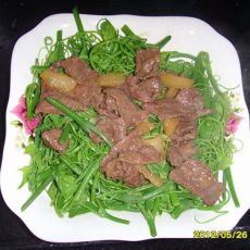 牛肉炒龙须菜的做法 牛肉炒龙须菜的做法