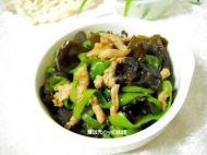 家常青椒木耳肉丝的做法