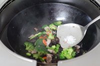五彩西兰花的做法