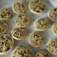 上饶铅山小吃：灯盏果
