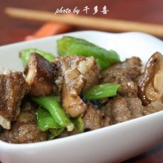 虎皮青椒烧排骨的做法 虎皮青椒烧排骨的做法