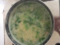 菠菜猪肝粥的做法