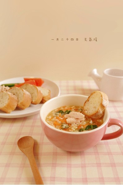 鲔鱼蔬菜粥