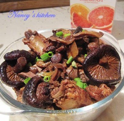菌菇煲排骨