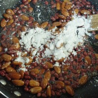 自制人气颇高的小零食---糖霜花生