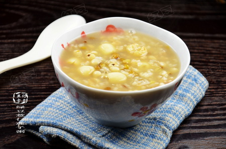 绿豆薏仁莲子粥