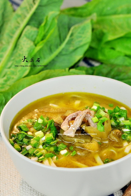 正宗酸菜肉丝面的美味做法
