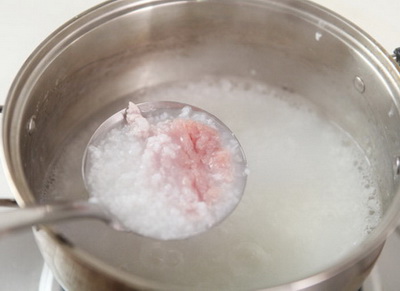 菠菜肉丁粥做法步骤4