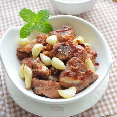 生煎蒜子排骨的做法 生煎蒜子排骨的做法