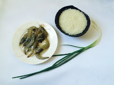 葱香虾仁粥的做法步骤1
