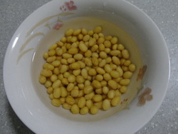 红枣桂圆黄豆粥
