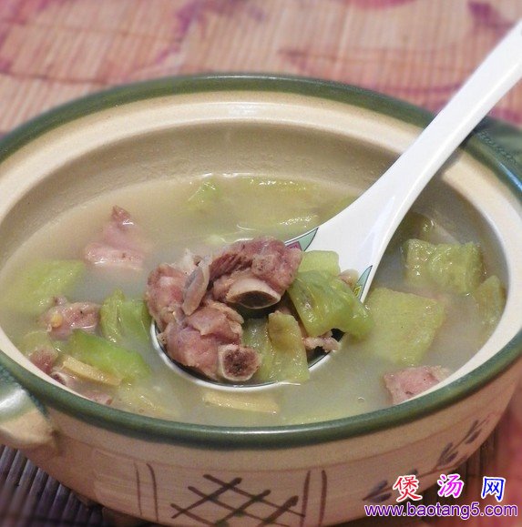 苦瓜排骨汤的做法
