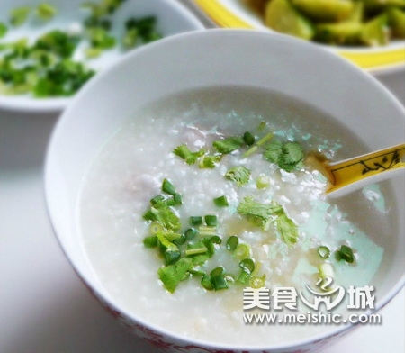 浓香排骨花生粥如何做
