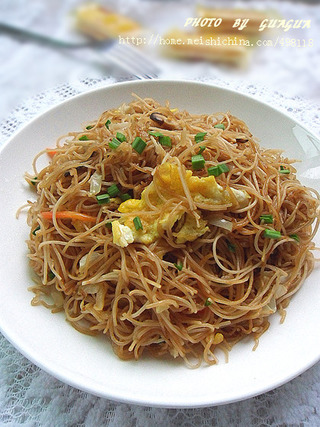 温州食谱---家庭版炒米线图解的做法