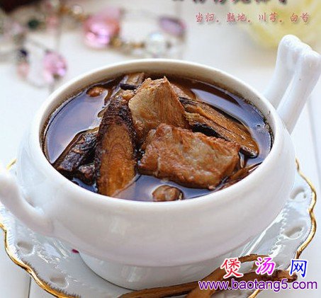炖排骨四物汤