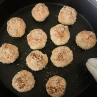 快手零食全蛋炼乳椰蓉球的3步做法