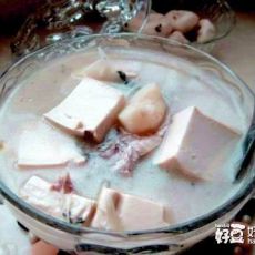 马蹄豆腐鲫鱼汤的做法 马蹄豆腐鲫鱼汤的做法