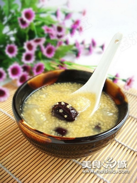 小米红枣雪梨粥