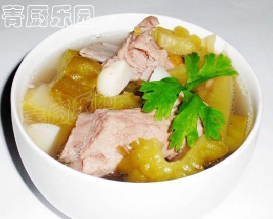 咸菜蒜香苦瓜排骨汤