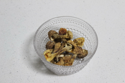 松茸虾油海鲜粥步骤3