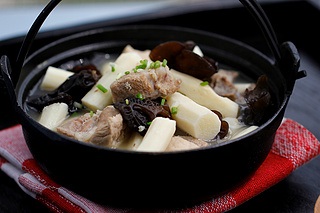 山药木耳排骨汤