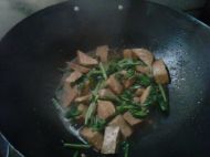 豆腐炒菠菜的做法