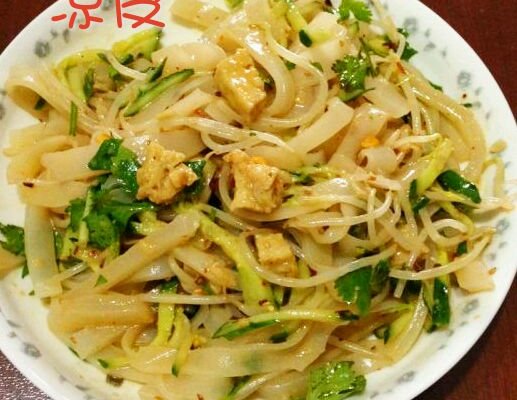 街头小吃：陕西凉皮的家常做法
