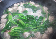 菠菜小肉丸的做法