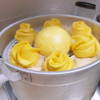 南瓜玫瑰卷的做法--好看又好吃