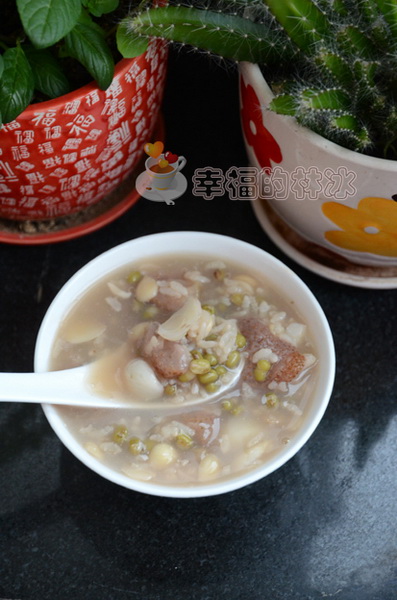 绿豆草莓粥的做法