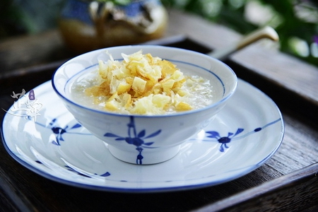 鸡肉丝瓜油条粥的做法