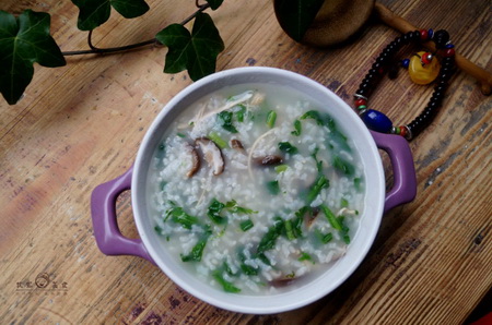 香菇蒿菜鸡肉粥
