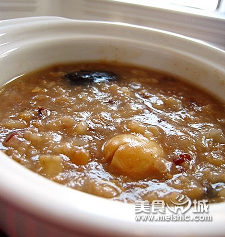 银耳莲子什锦粥