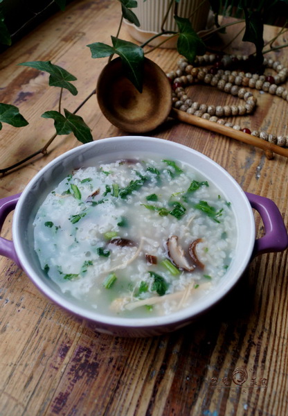 香菇蒿菜鸡肉粥