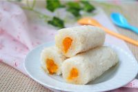 糯米卷咸蛋黄的6步制作方法