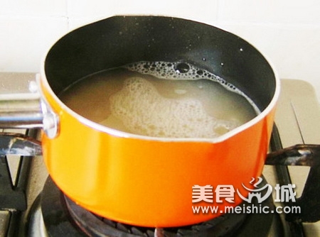 奶香水果燕麦粥步骤2