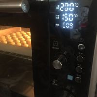 蛋黄元怎么做好吃，蛋黄元的图解教程