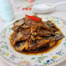 姜丝鲫鱼的做法 姜丝鲫鱼的做法