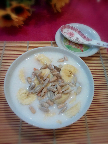 香蕉牛奶燕麦粥