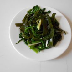 菠菜拌海带的做法