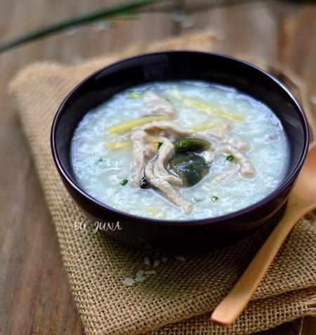 皮蛋瘦肉粥的做法